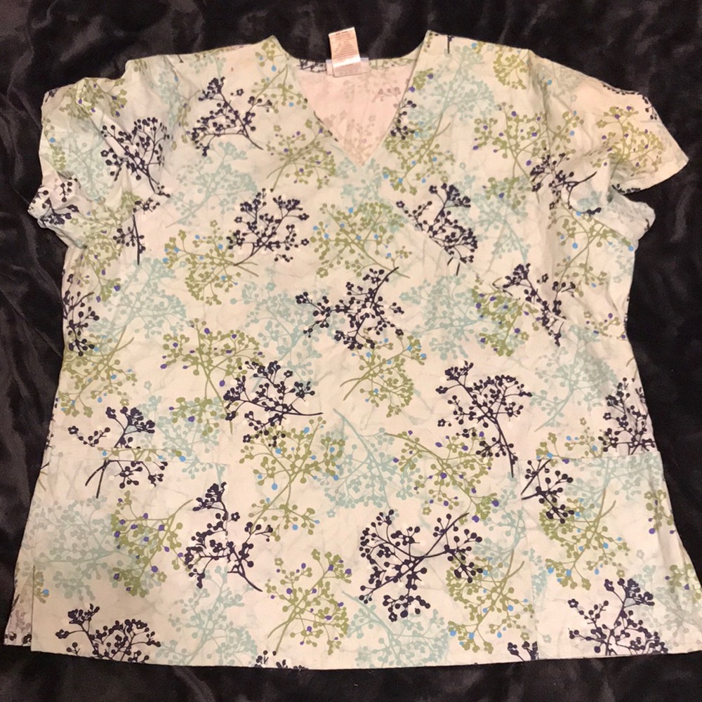 Scrub top